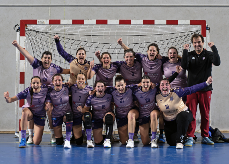 Handball - Photo apr&egrave;s victoire.jpg